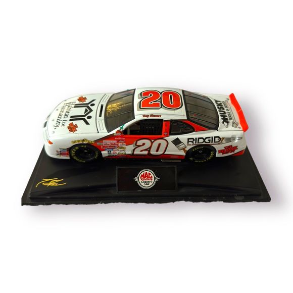 Mac Tools Revell Tony Stewart #20 Home Depot/Habitat For Humanity 1:24 Scale Car - Picture 1 of 6